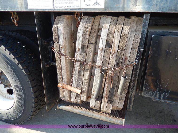 image for item I9408 2001 Sterling L9500 National 1100 crane truck