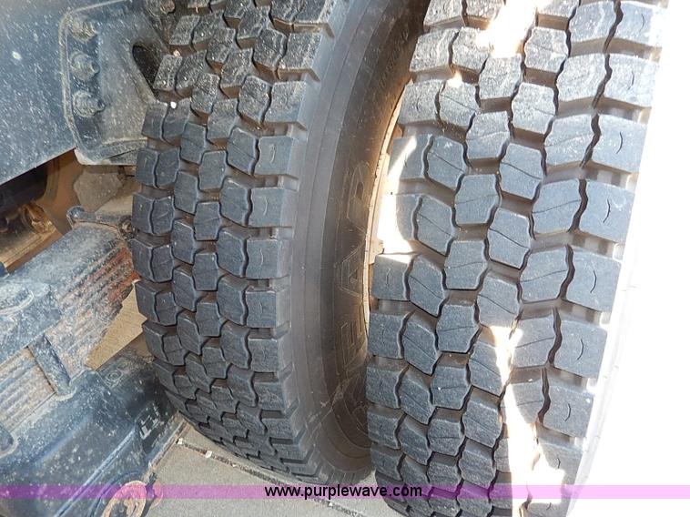 image for item I9408 2001 Sterling L9500 National 1100 crane truck