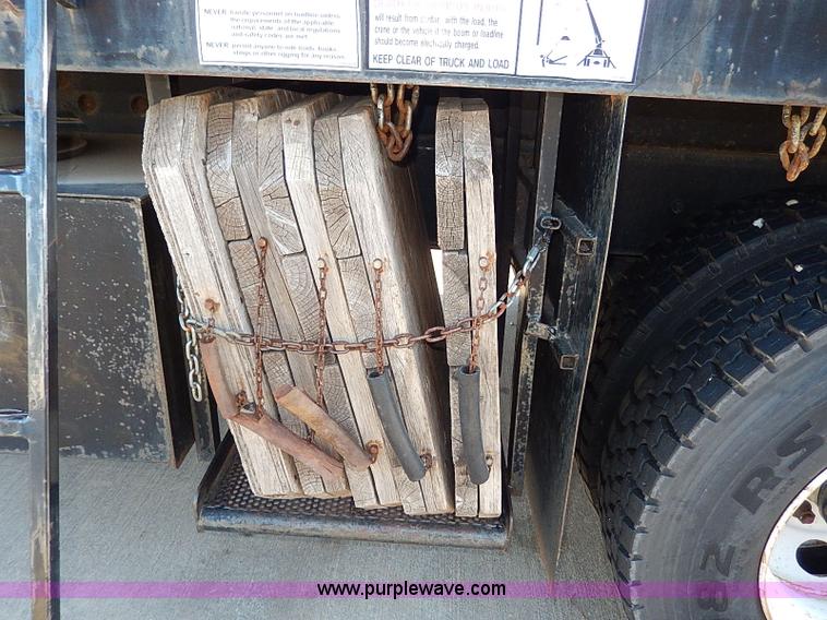 image for item I9408 2001 Sterling L9500 National 1100 crane truck