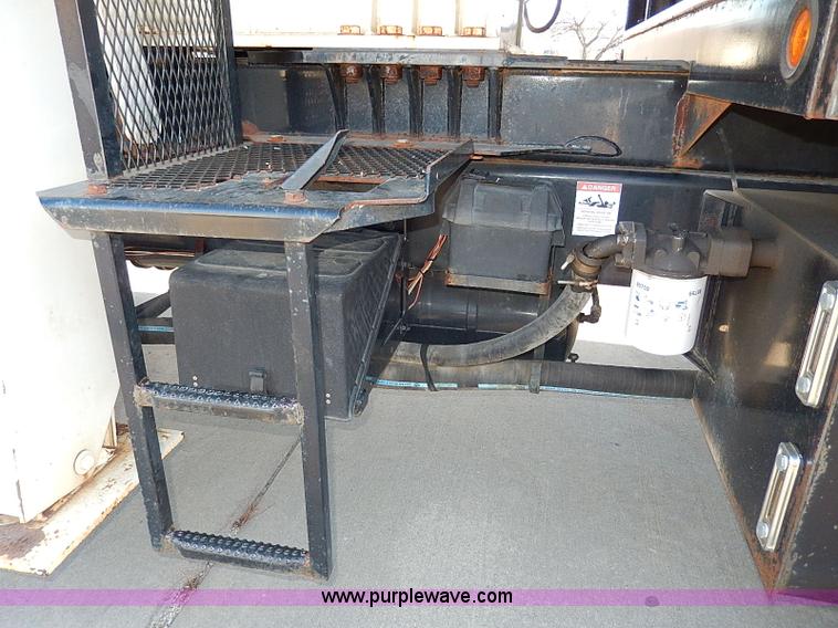 image for item I9408 2001 Sterling L9500 National 1100 crane truck