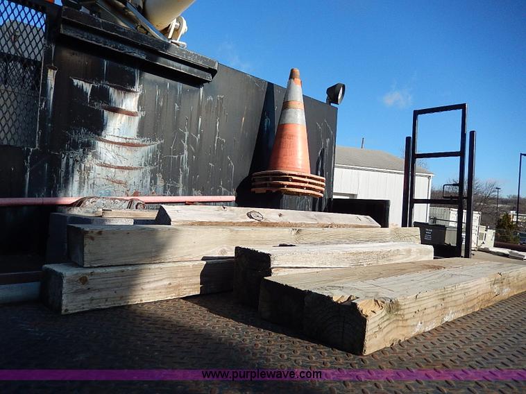 image for item I9408 2001 Sterling L9500 National 1100 crane truck