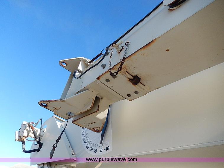 image for item I9408 2001 Sterling L9500 National 1100 crane truck