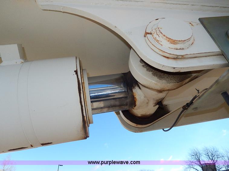 image for item I9408 2001 Sterling L9500 National 1100 crane truck