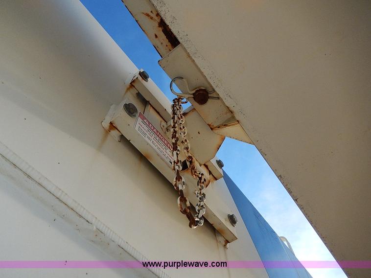 image for item I9408 2001 Sterling L9500 National 1100 crane truck