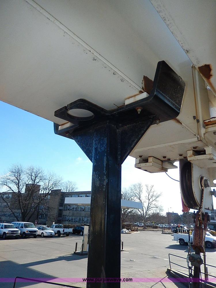 image for item I9408 2001 Sterling L9500 National 1100 crane truck