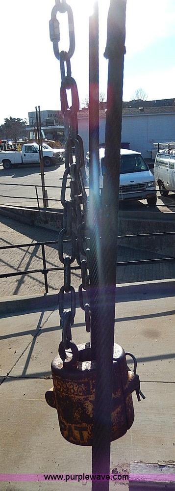 image for item I9408 2001 Sterling L9500 National 1100 crane truck