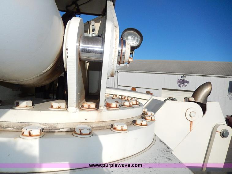 image for item I9408 2001 Sterling L9500 National 1100 crane truck