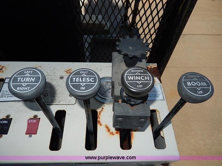 image for item I9408 2001 Sterling L9500 National 1100 crane truck