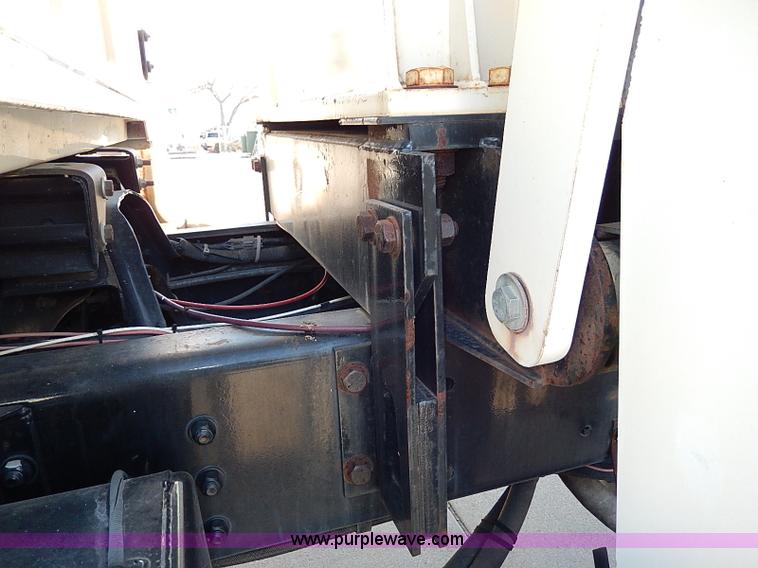 image for item I9408 2001 Sterling L9500 National 1100 crane truck