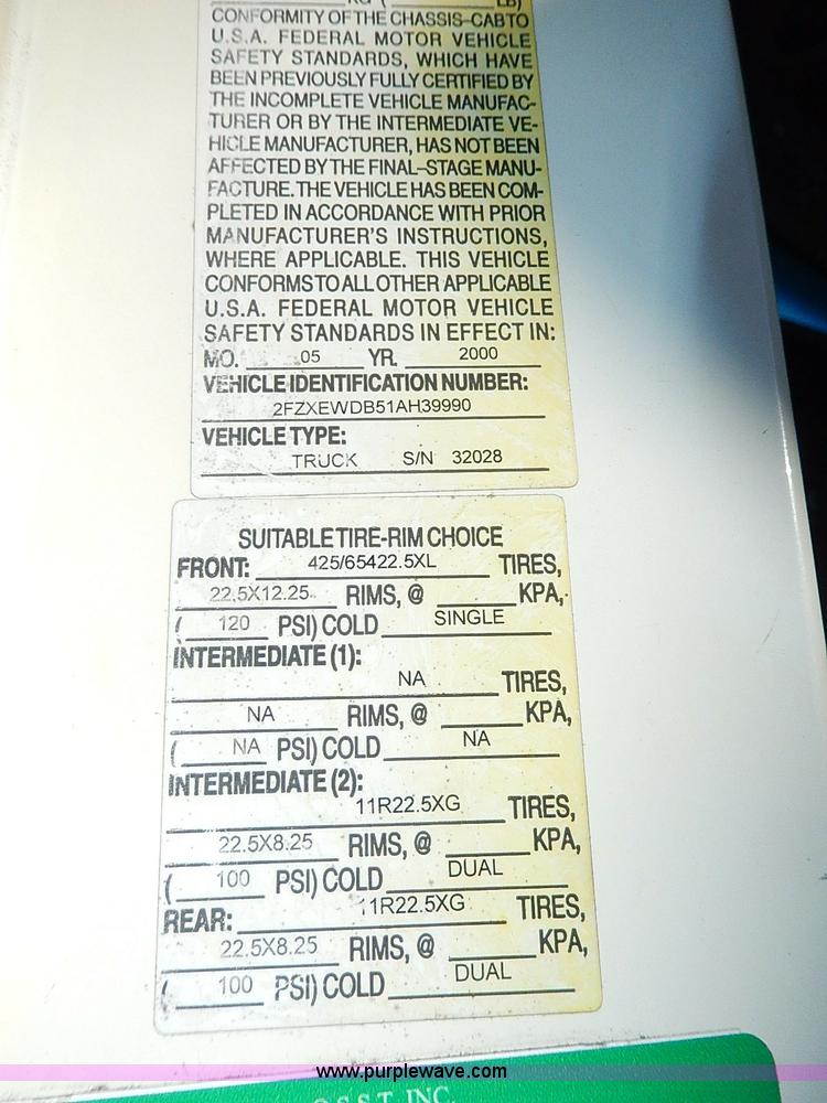 image for item I9408 2001 Sterling L9500 National 1100 crane truck