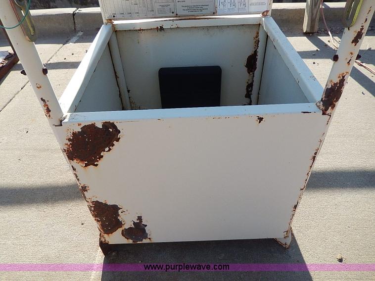 image for item I9408 2001 Sterling L9500 National 1100 crane truck