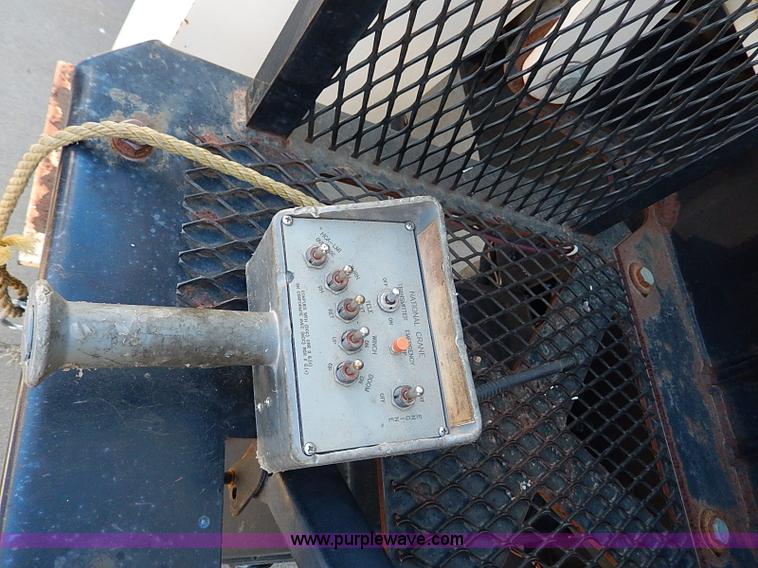 image for item I9408 2001 Sterling L9500 National 1100 crane truck