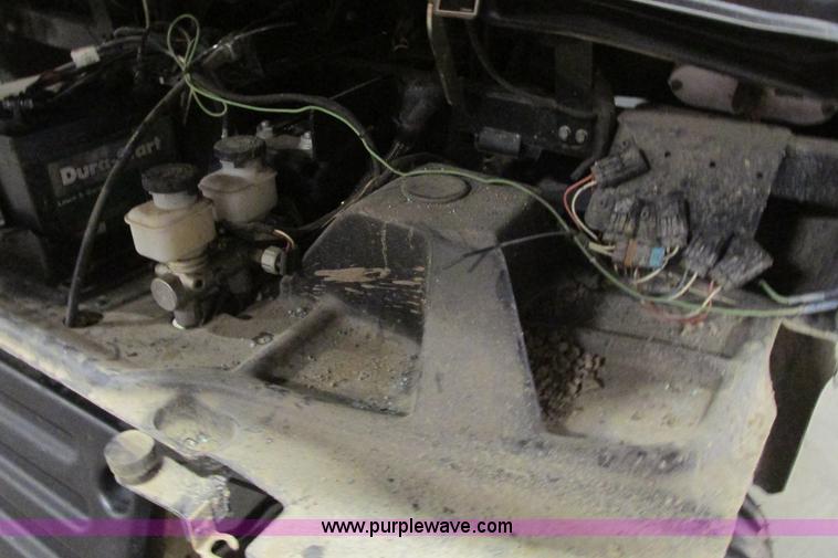 image for item AJ9240 2008 Ez-go ST utility vehicle