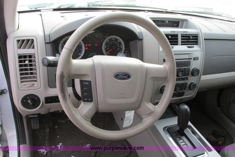 image for item AJ9242 2009 Ford Escape XLT SUV