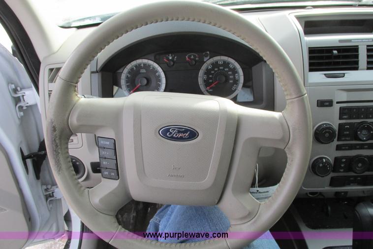 image for item AJ9242 2009 Ford Escape XLT SUV