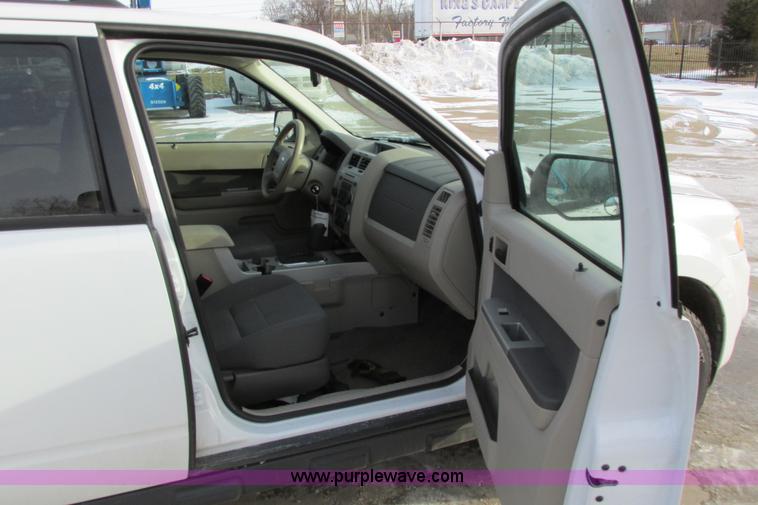 image for item AJ9242 2009 Ford Escape XLT SUV
