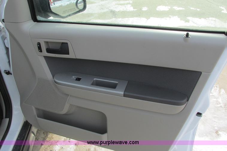 image for item AJ9242 2009 Ford Escape XLT SUV