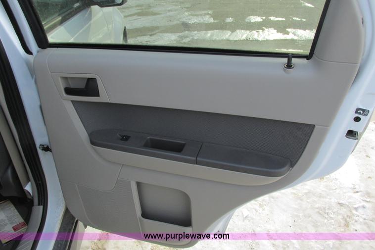 image for item AJ9242 2009 Ford Escape XLT SUV