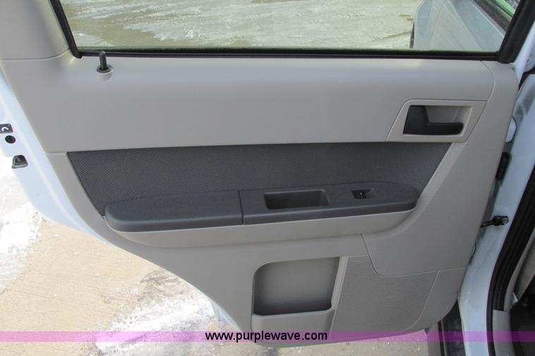 image for item AJ9242 2009 Ford Escape XLT SUV