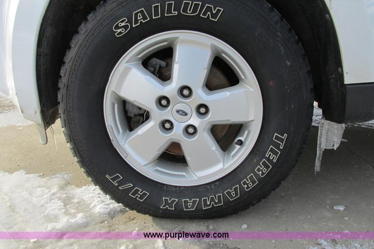 image for item AJ9242 2009 Ford Escape XLT SUV