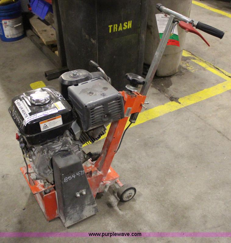 image for item AM9436 2011 Husqvarna CG200 concrete planer