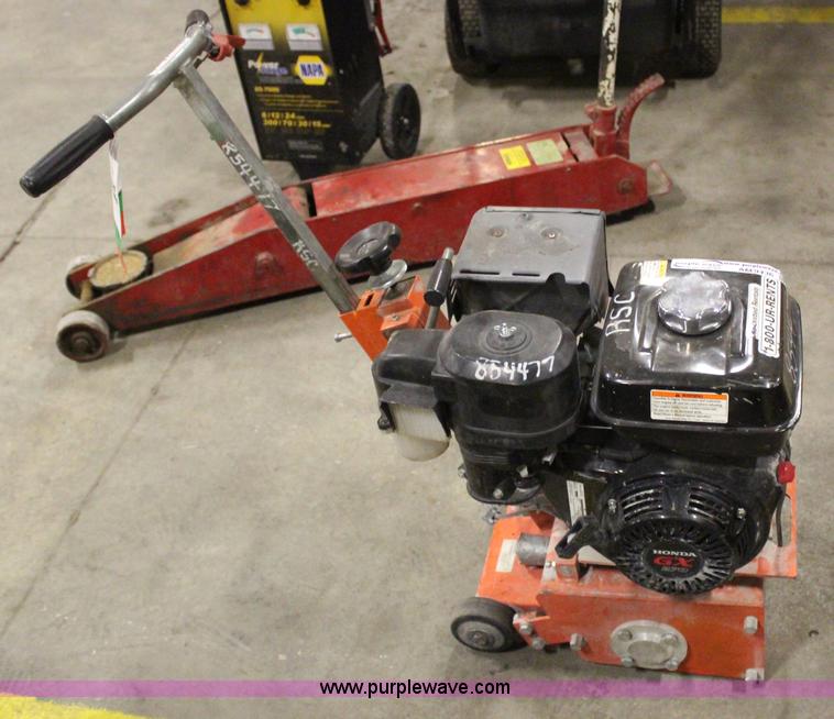 image for item AM9436 2011 Husqvarna CG200 concrete planer