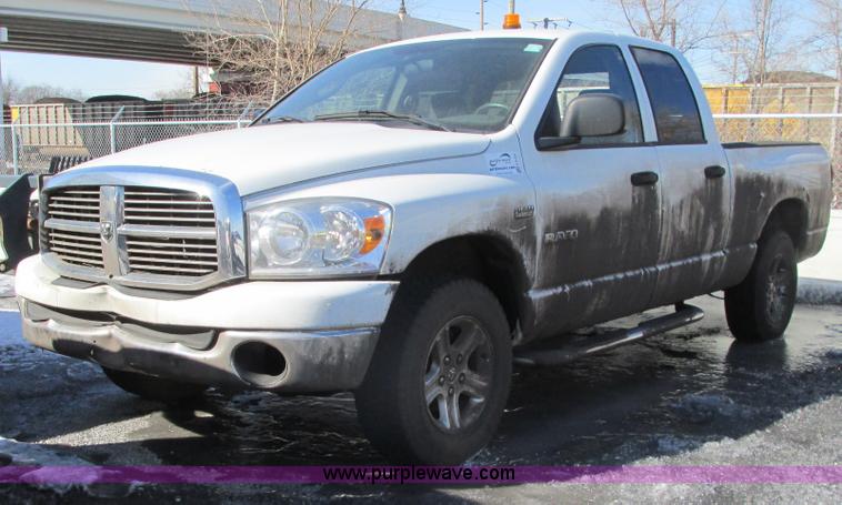 image for item G9165 2008 Dodge Ram 1500 Quad Cab pickup truck