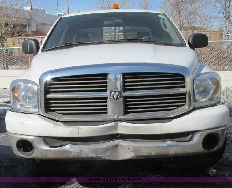 image for item G9165 2008 Dodge Ram 1500 Quad Cab pickup truck