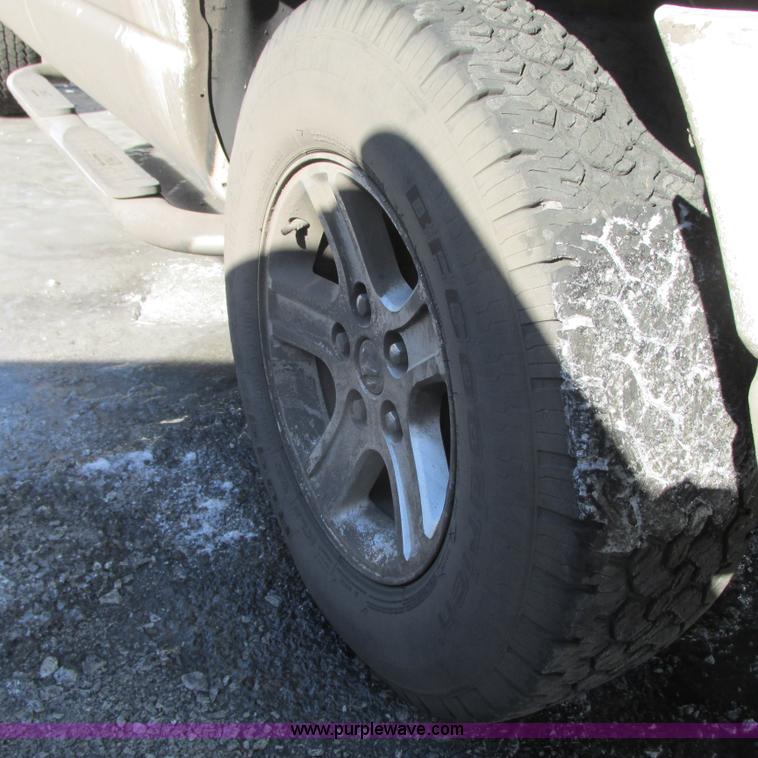 image for item G9165 2008 Dodge Ram 1500 Quad Cab pickup truck