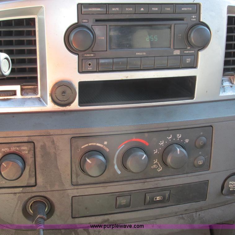 image for item G9165 2008 Dodge Ram 1500 Quad Cab pickup truck