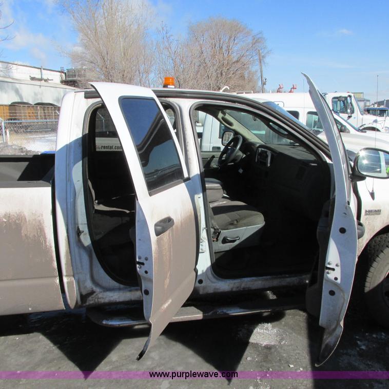 image for item G9165 2008 Dodge Ram 1500 Quad Cab pickup truck