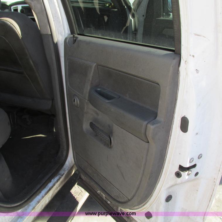 image for item G9165 2008 Dodge Ram 1500 Quad Cab pickup truck
