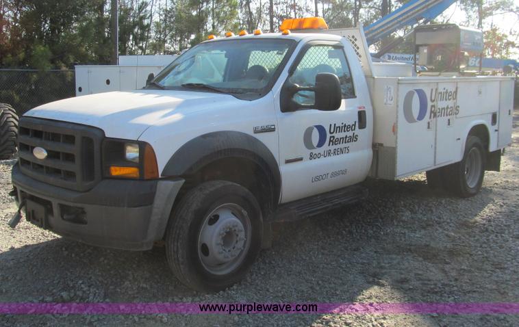 image for item G9523 2007 Ford F550 service truck