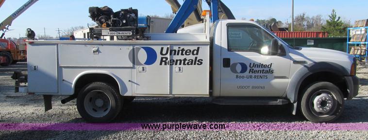 image for item G9523 2007 Ford F550 service truck