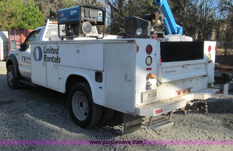 image for item G9523 2007 Ford F550 service truck