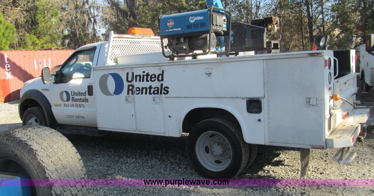 image for item G9523 2007 Ford F550 service truck