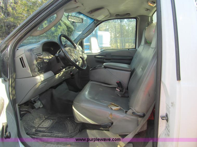 image for item G9523 2007 Ford F550 service truck