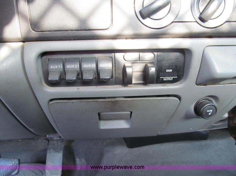 image for item G9523 2007 Ford F550 service truck