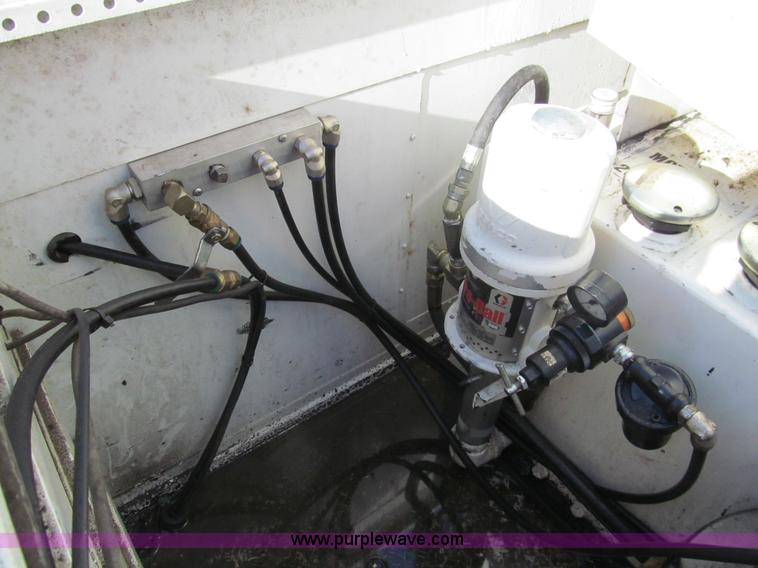 image for item G9523 2007 Ford F550 service truck