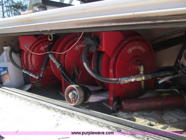 image for item G9523 2007 Ford F550 service truck