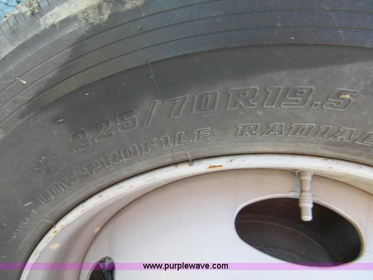 image for item G9523 2007 Ford F550 service truck