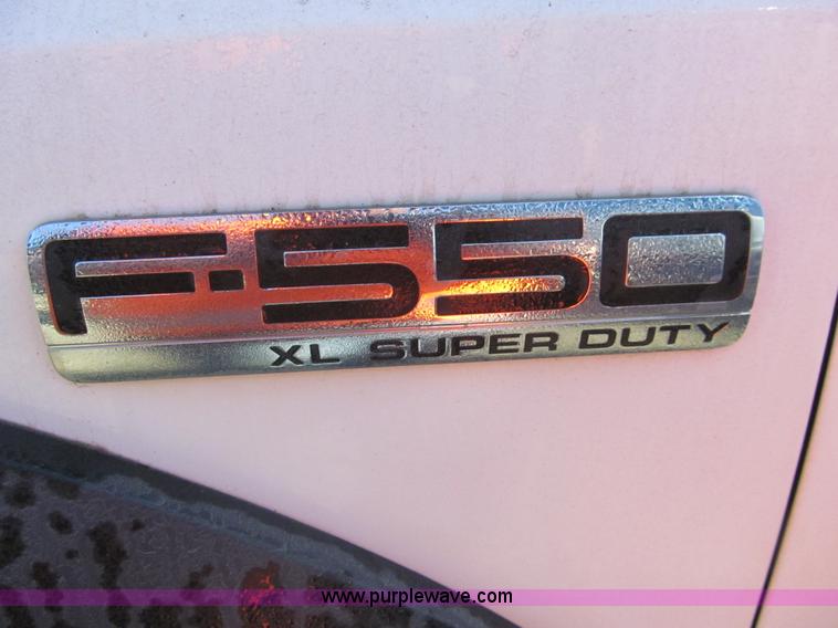 image for item G9523 2007 Ford F550 service truck