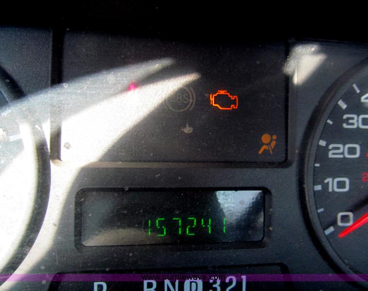 image for item G9524 2005 Ford F350 Super Duty XL utility truck