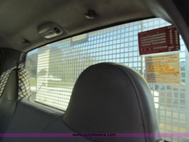 image for item G9524 2005 Ford F350 Super Duty XL utility truck