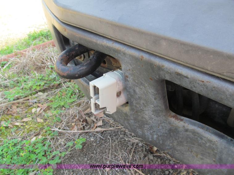 image for item G9524 2005 Ford F350 Super Duty XL utility truck