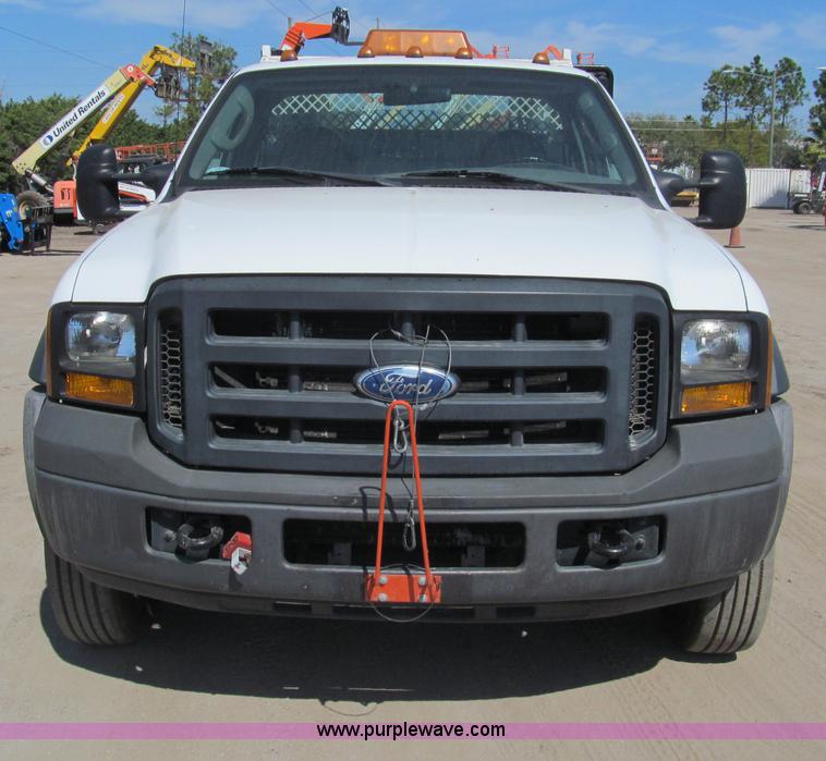 image for item G9525 2006 Ford F550 Super Duty XL service truck