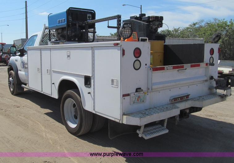 image for item G9525 2006 Ford F550 Super Duty XL service truck