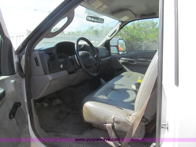 image for item G9525 2006 Ford F550 Super Duty XL service truck