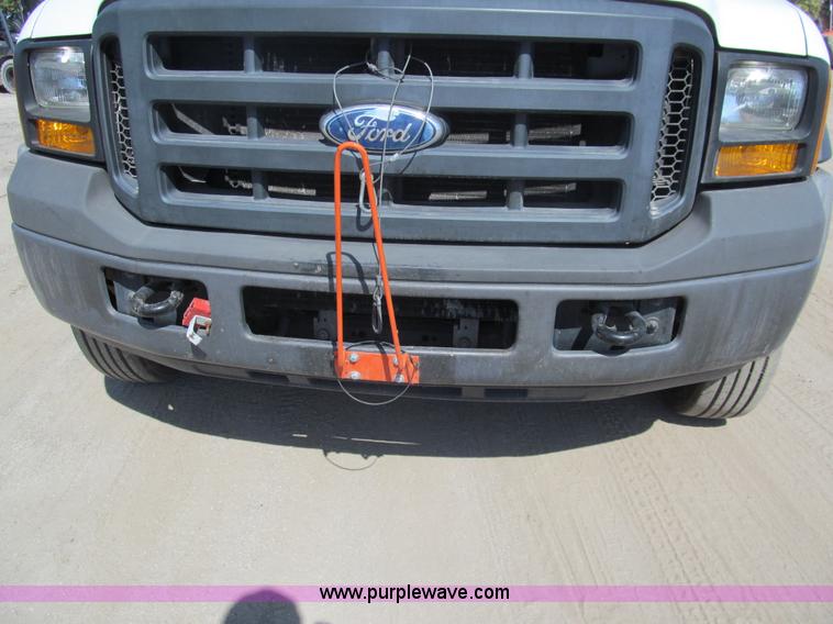 image for item G9525 2006 Ford F550 Super Duty XL service truck