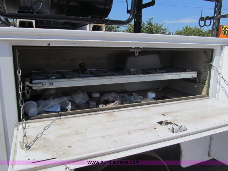image for item G9525 2006 Ford F550 Super Duty XL service truck